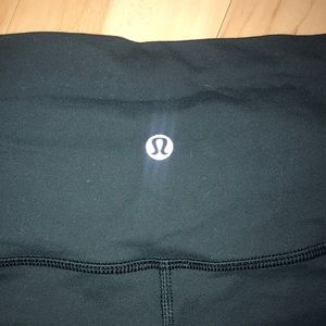 Lululemon Wunder Unders size 6